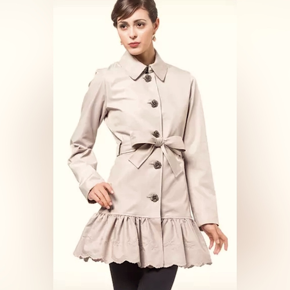 EUC Betsey Johnson Cream Trench Coat Size L
